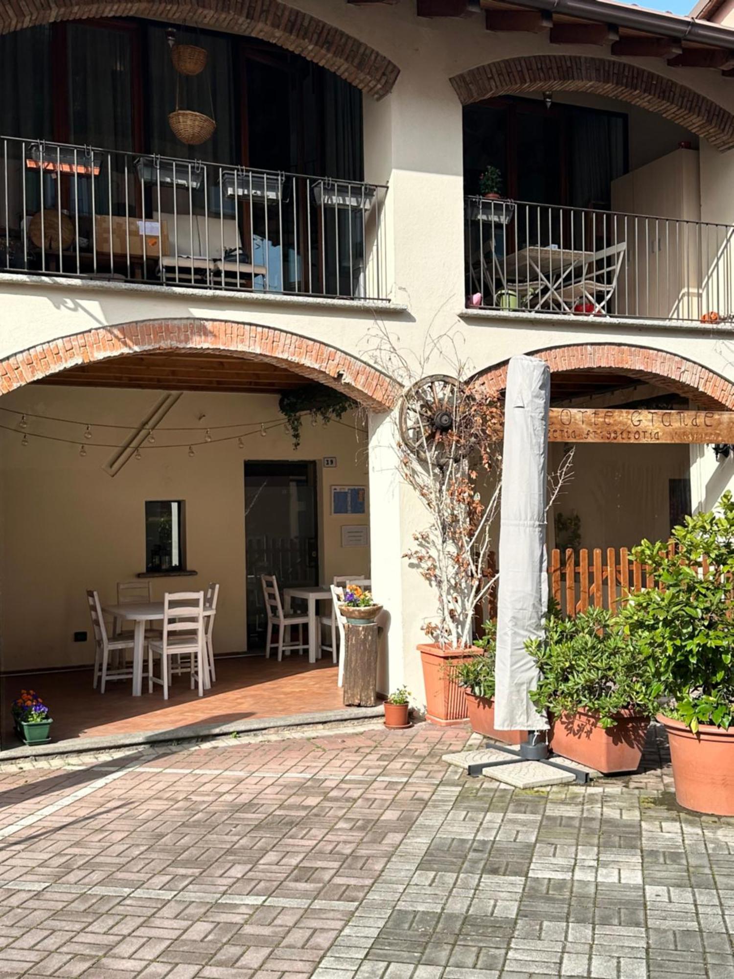 Corte Grande Apartment Lipomo المظهر الخارجي الصورة